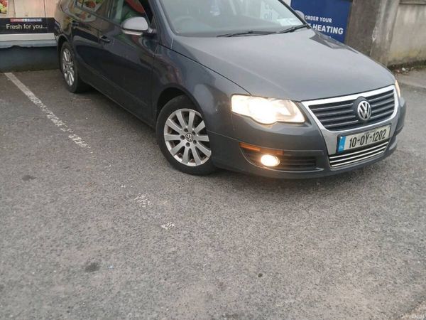Volkswagen Passat Saloon, Diesel, 2010, Grey