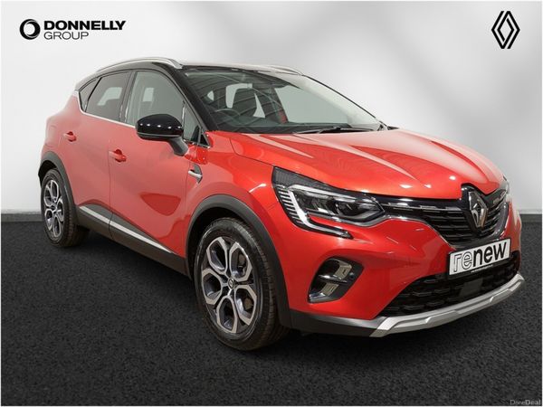 Renault Captur Hatchback, Petrol Hybrid, 2024, Red