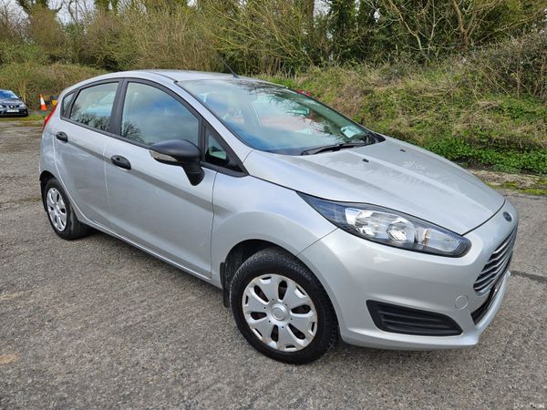 Ford Fiesta Hatchback, Petrol, 2013, Silver