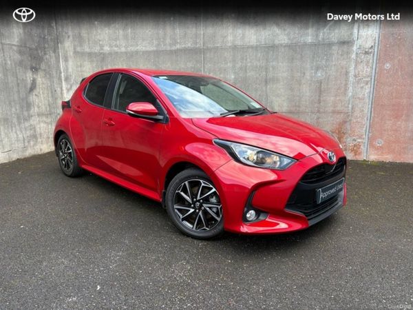 Toyota Yaris Hatchback, Petrol Hybrid, 2022, Red