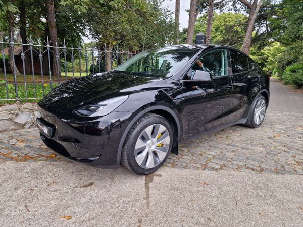 Tesla Model Y Hatchback, Electric, 2023, Black