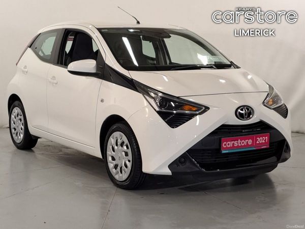 Toyota Aygo Hatchback, Petrol, 2021, White