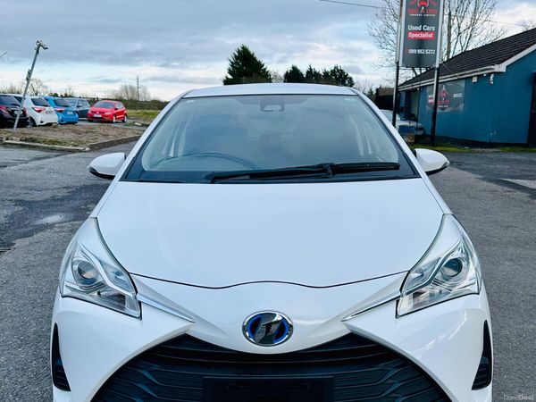Toyota Vitz Hatchback, Petrol Hybrid, 2018, White
