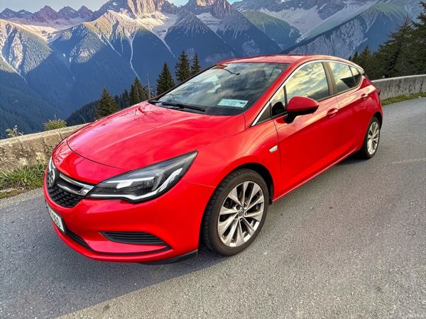Vauxhall Astra Hatchback, Petrol, 2016, Red
