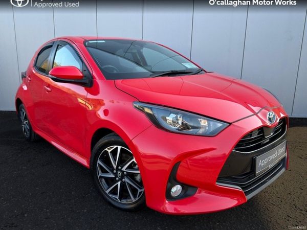 Toyota Yaris Hatchback, Petrol Hybrid, 2022, Red