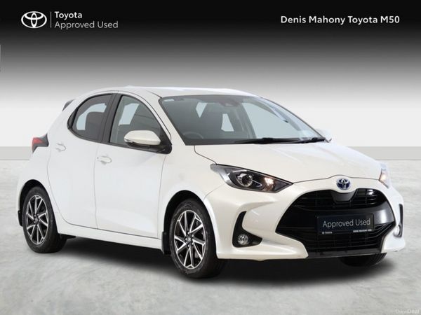 Toyota Yaris Hatchback, Petrol Hybrid, 2022, White