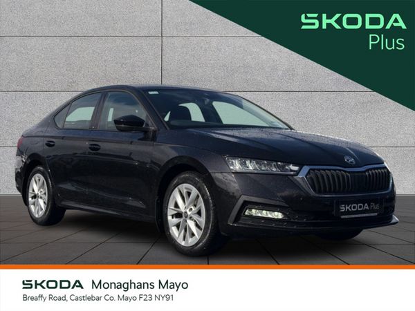 Skoda Octavia Saloon, Diesel, 2023, Black