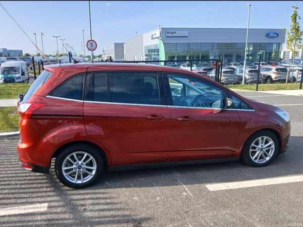 Ford Grand C-Max MPV, Diesel, 2016, Red