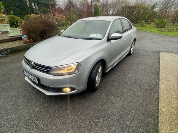 Volkswagen Jetta Saloon, Diesel, 2014, Silver