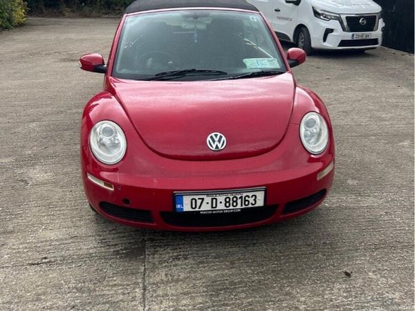 Volkswagen Beetle Convertible, Petrol, 2007, Red