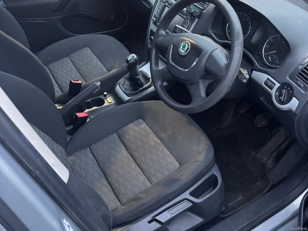 Skoda Octavia Hatchback, Diesel, 2012, Silver