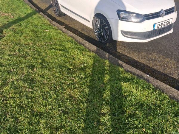 Volkswagen Polo Hatchback, Petrol, 2012, White