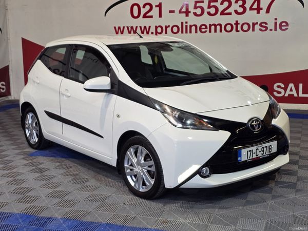 Toyota Aygo Hatchback, Petrol, 2017, White