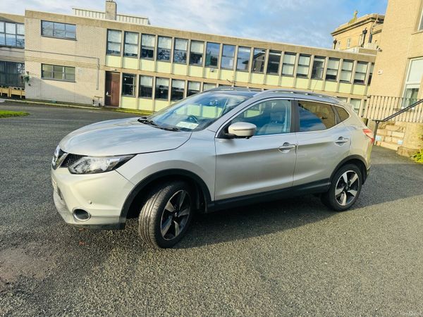 Nissan Qashqai Hatchback, Diesel, 2016, Silver