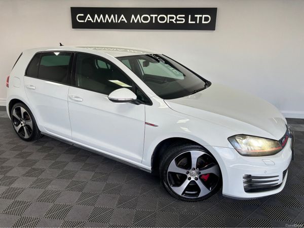 Volkswagen Golf Hatchback, Petrol, 2015, White
