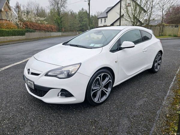 Opel Astra Hatchback, Diesel, 2016, White