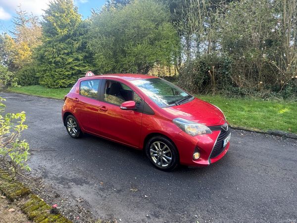 Toyota Yaris Hatchback, Petrol, 2016, Red