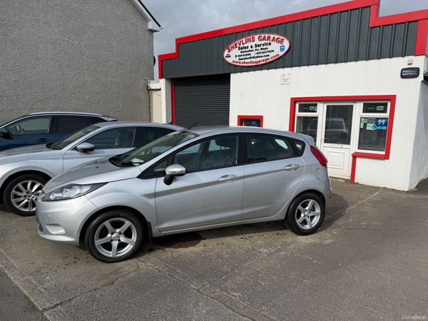 Ford Fiesta Hatchback, Diesel, 2012, Silver