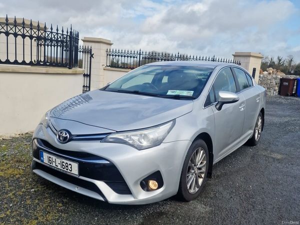Toyota Avensis Saloon, Petrol, 2016, Silver