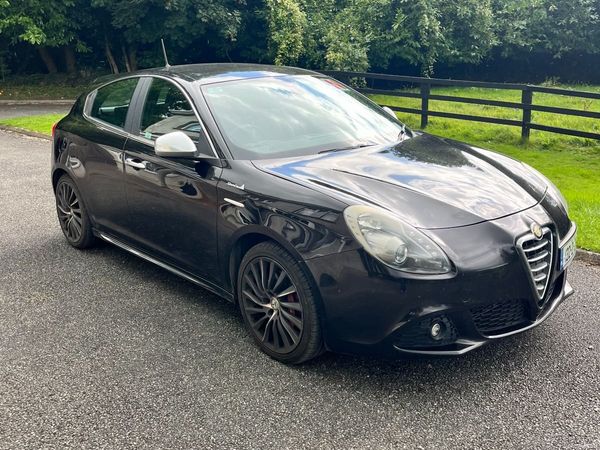 Alfa Romeo Giulietta Hatchback, Diesel, 2013, Black