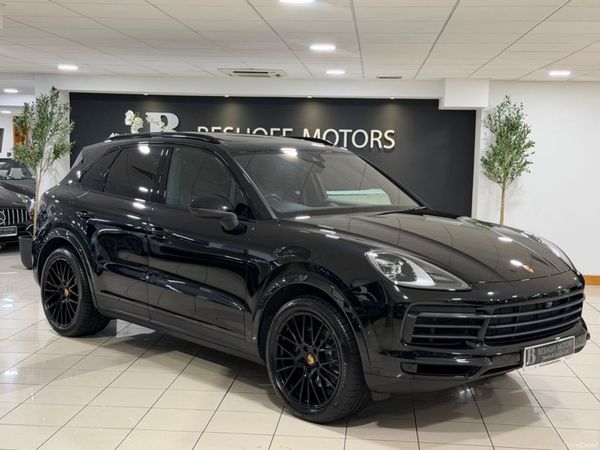 Porsche Cayenne SUV, Petrol Plug-in Hybrid, 2023, Black