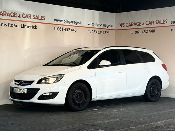 Opel Astra Estate, Diesel, 2012, White