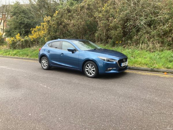 Mazda Mazda3 Hatchback, Diesel, 2017, Blue