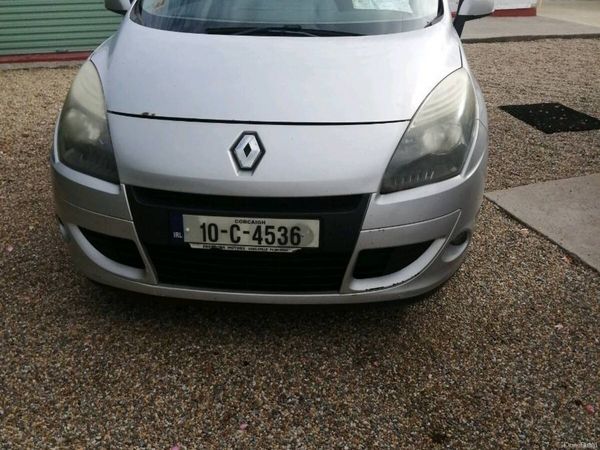 Renault Scenic MPV, Diesel, 2010, Silver