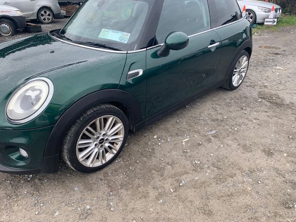 Mini Cooper Hatchback, Petrol, 2017, Green