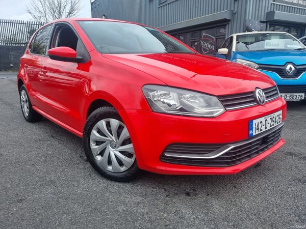 Volkswagen Polo Hatchback, Petrol, 2014, Red