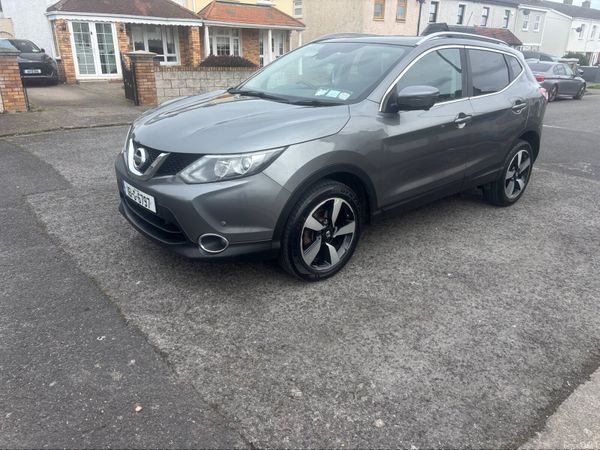 Nissan Qashqai Hatchback, Diesel, 2016, Grey