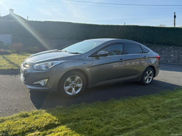 Hyundai i40 Saloon, Diesel, 2014, Silver