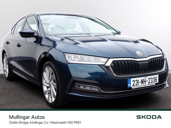 Skoda Octavia Saloon, Diesel, 2023, Blue