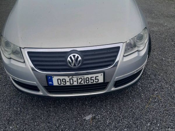 Volkswagen Passat Saloon, Diesel, 2009, Silver