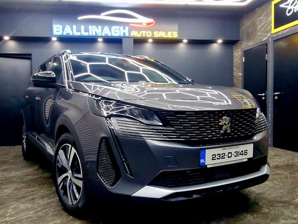 Peugeot 5008 MPV, Diesel, 2023, Grey