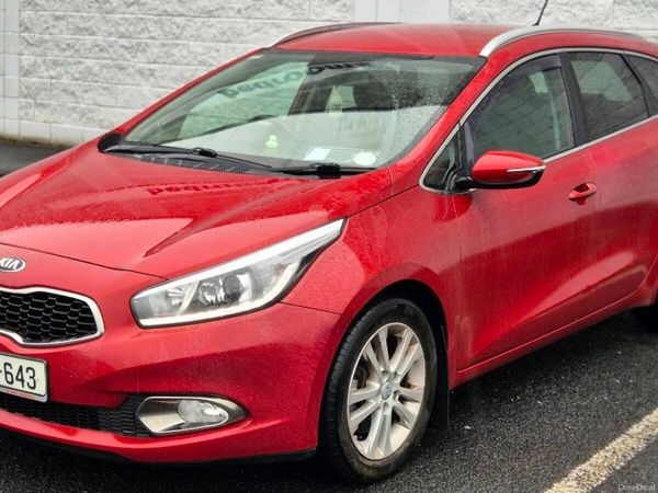 Kia Ceed Estate/Jeep, Diesel, 2015, Red