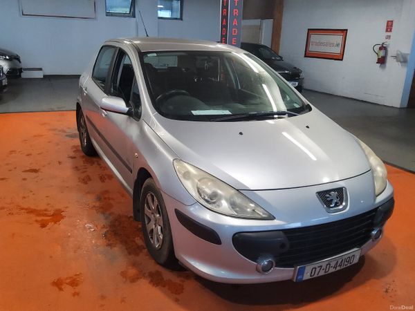 Peugeot 307 Hatchback, Petrol, 2007, Grey