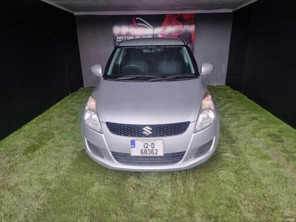 Suzuki Swift Hatchback, Petrol, 2012, Silver