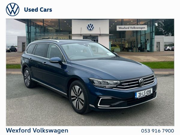 Volkswagen Passat Estate, Petrol Plug-in Hybrid, 2021, Blue