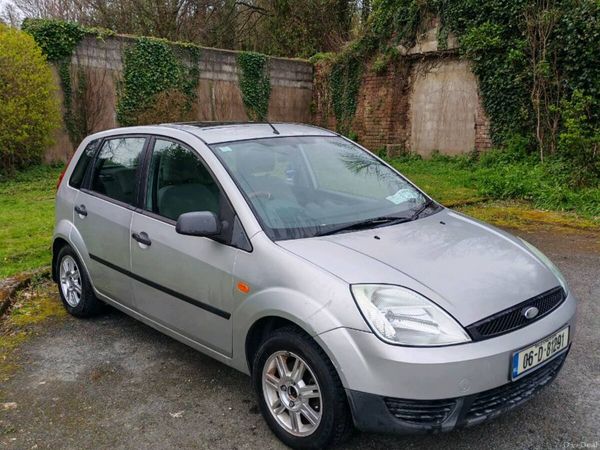 Ford Fiesta Hatchback, Petrol, 2006, Silver