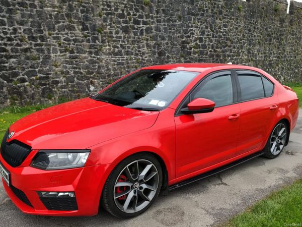 Skoda Octavia Hatchback, Diesel, 2014, Red