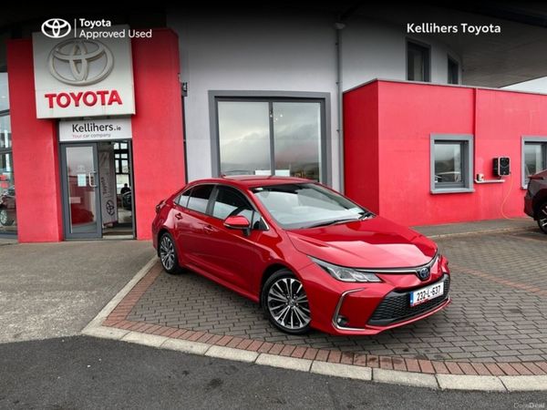 Toyota Corolla Saloon, Petrol Hybrid, 2023, Red