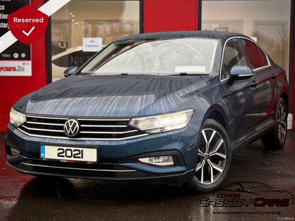 Volkswagen Passat Saloon, Diesel, 2021, Blue