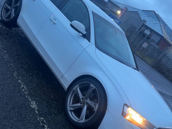 Audi A4 Saloon, Diesel, 2015, White