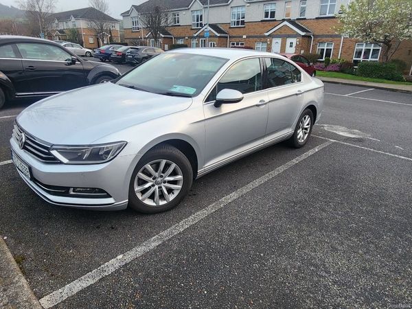 Volkswagen Passat Saloon, Diesel, 2015, Silver