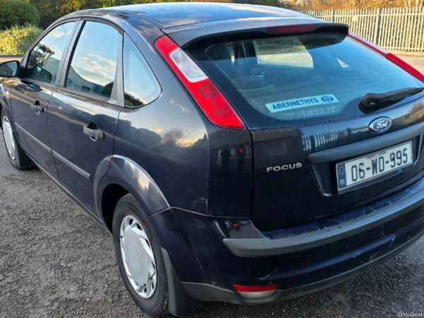 Ford Focus Hatchback, Petrol, 2006, Blue