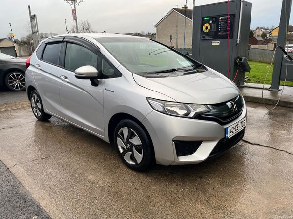 Honda Fit Hatchback, Petrol Hybrid, 2014, Silver
