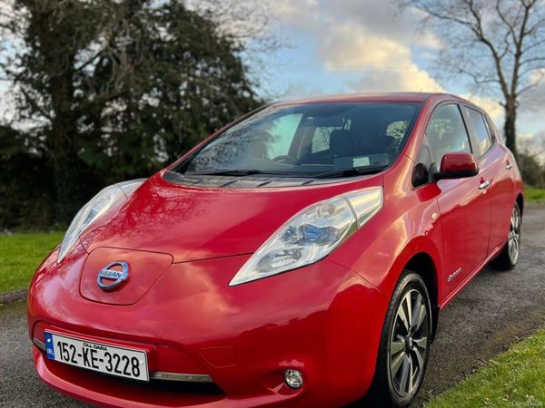 Nissan Leaf Hatchback, Electric, 2015, Red