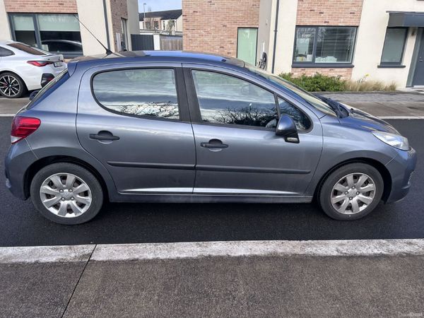 Peugeot 207 Hatchback, Diesel, 2011, Grey