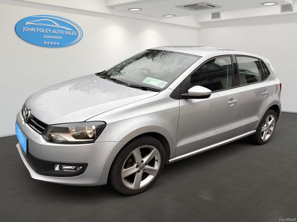 Volkswagen Polo Hatchback, Petrol, 2013, Silver